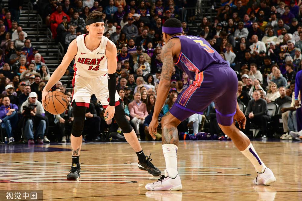 曼联在前3 曼联在前3